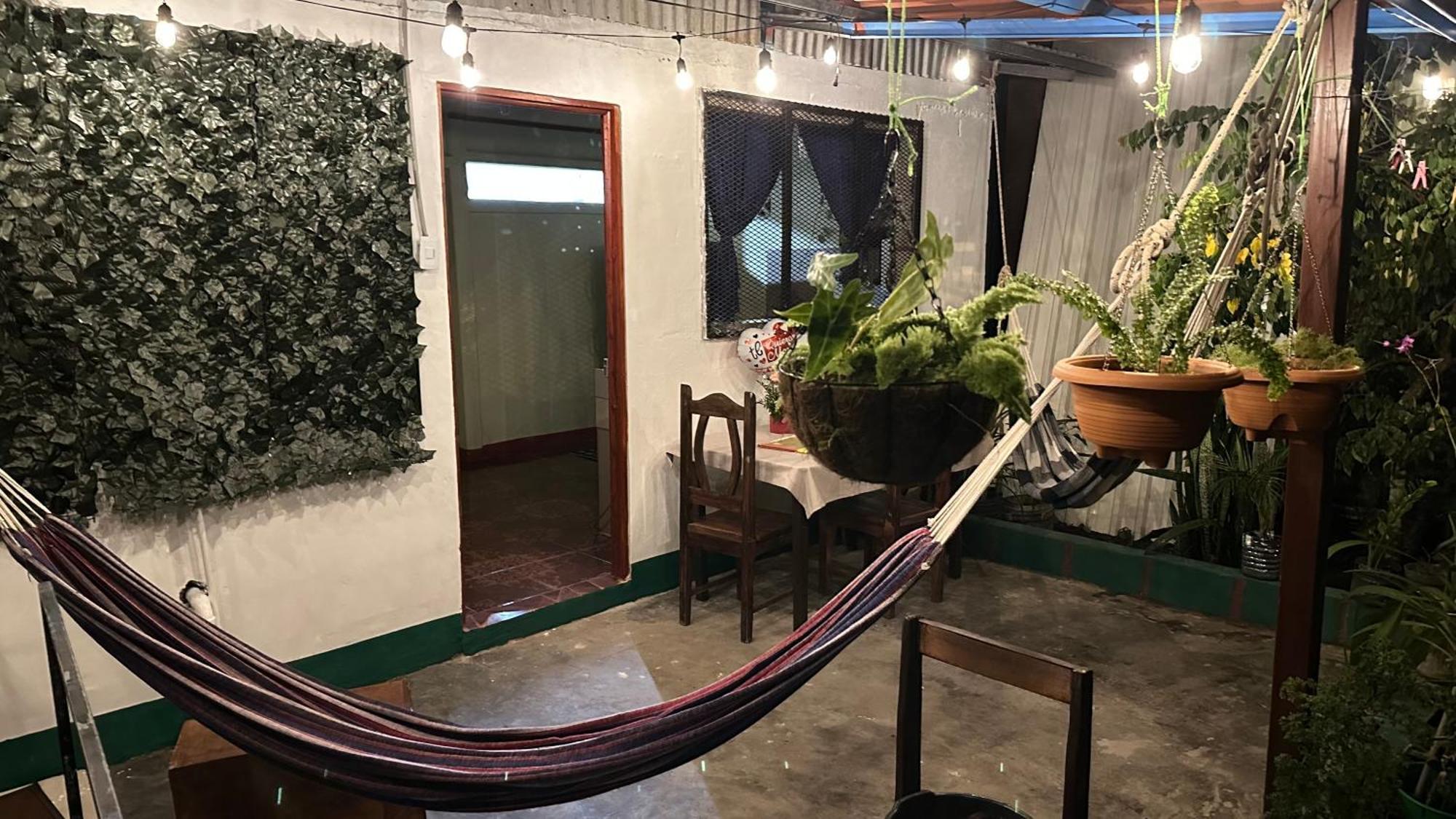 The Corner House Apartment Tortuguero Exterior photo